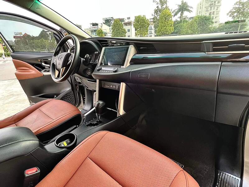 thuê xe Innova - hình 1 thuê xe Innova - hình 1