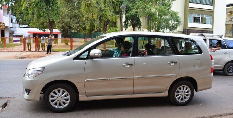 thuê xe Innova - hình 5 thuê xe Innova - hình 5